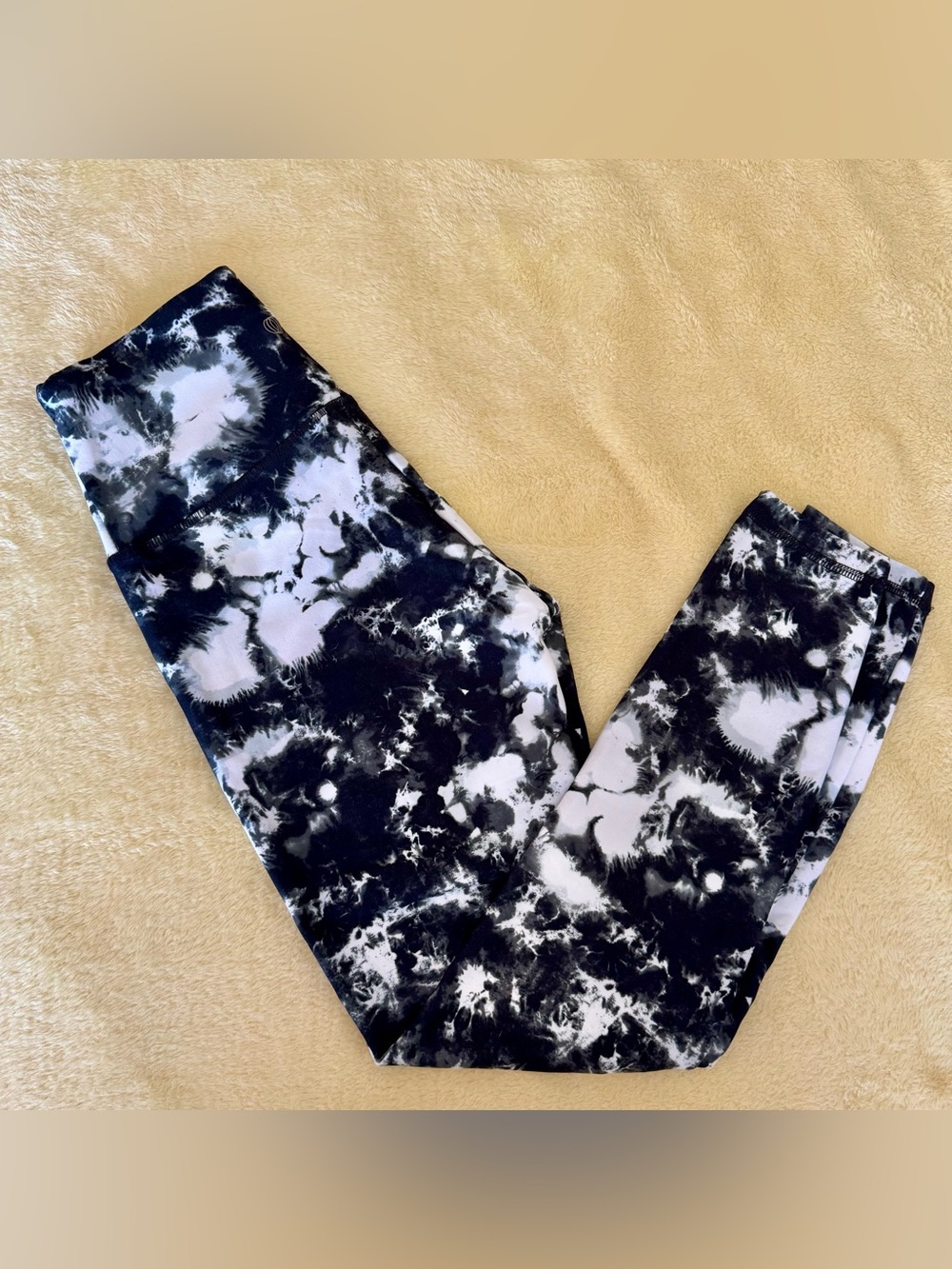 Balance Collection Black and White Tie-Dye Leggings, small